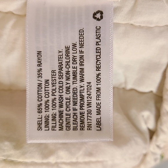 Quilted Pattern Jacket - Picture 3 of 4